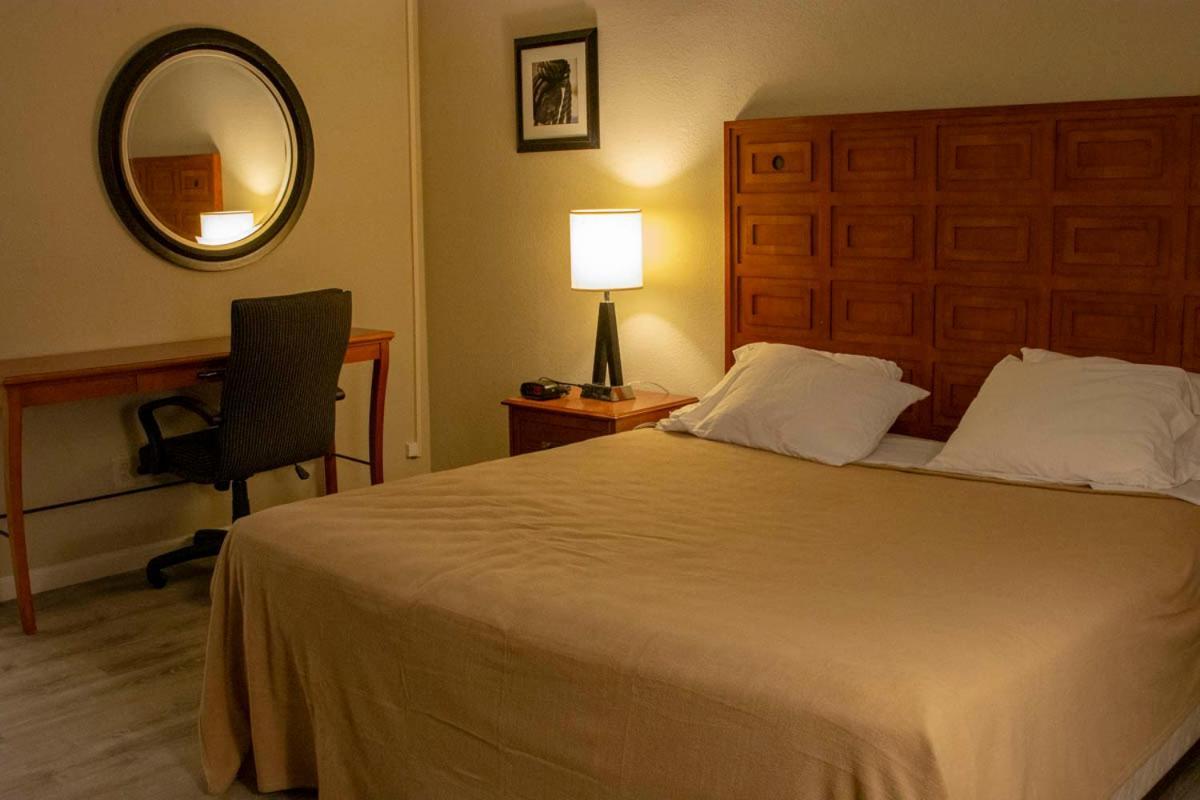 Southern Star Inn Мерфрісборо Екстер'єр фото